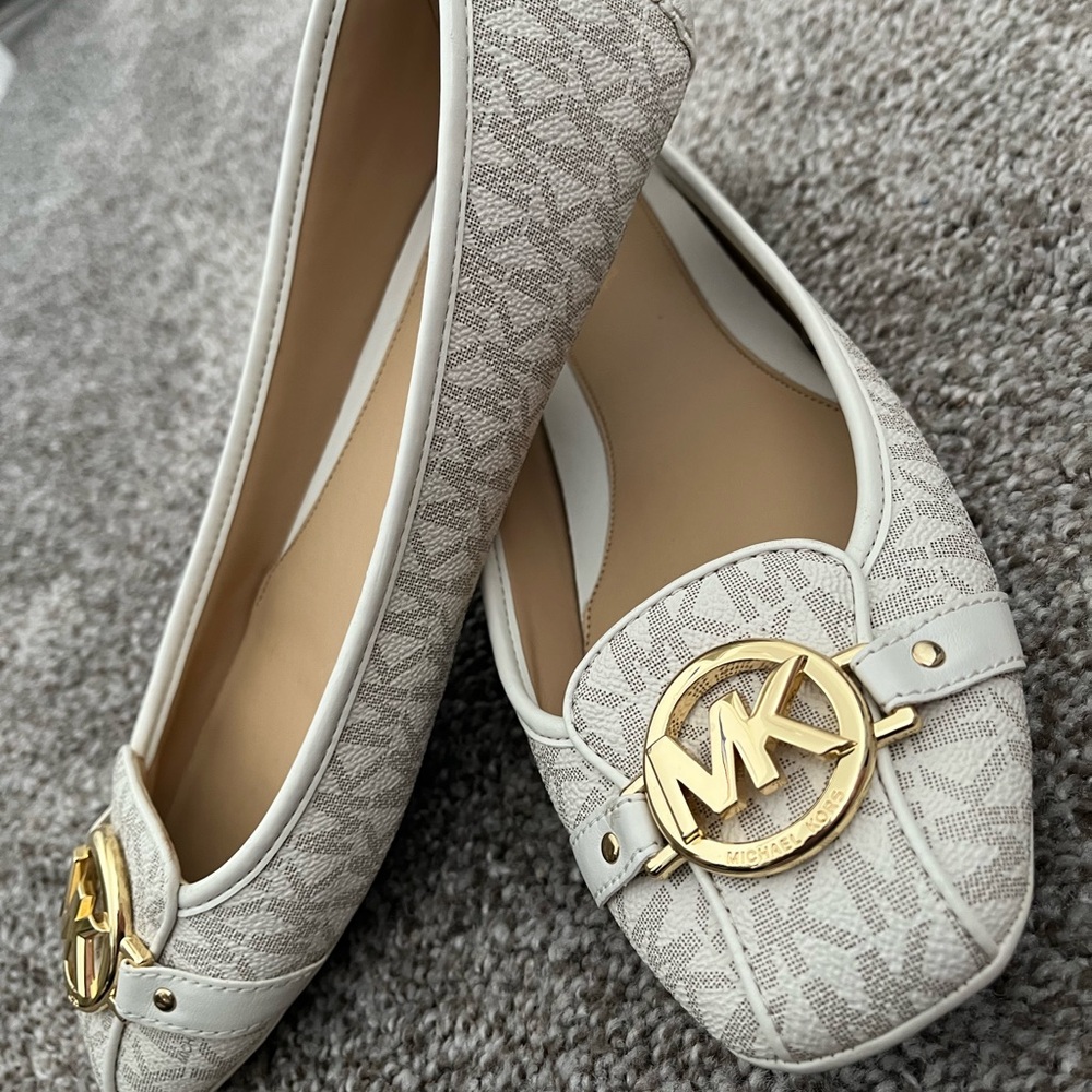 Michael Kors Beige Loafers with Gold Logo